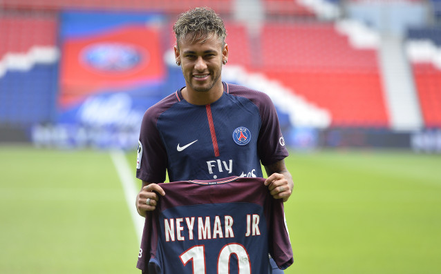 Президентът на професионалната футбола лига във Франция Натали Боа де