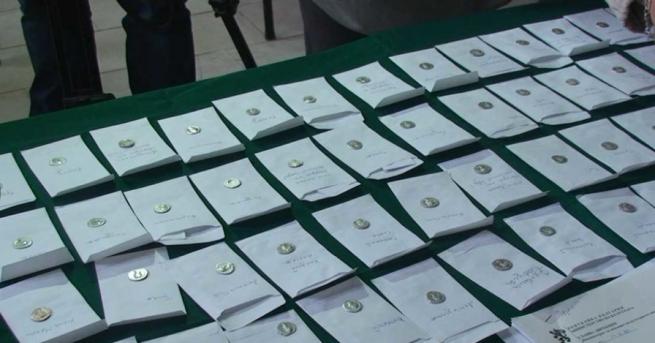 Откритата преди месец колекция сребърни римски монети в Мездра е
