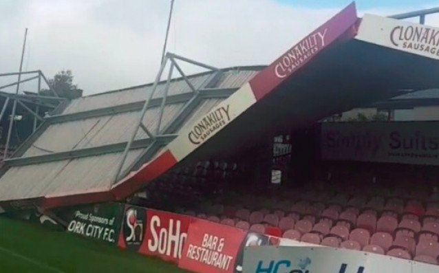 Ураганът "Офелия", който връхлетя крайбрежието на Ирландия, направи неизползваем стадиона