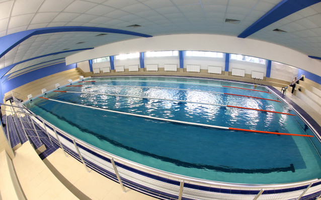 Реновираните зали и плувният басейн на спортен комплекс Академика 4