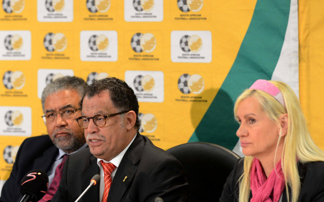 Босът на южноафриканския футбол Дани Джордаан 66 г бе обвинен
