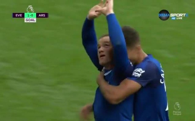 Наскоро се навършиха 15 години от първия гол на Уейн