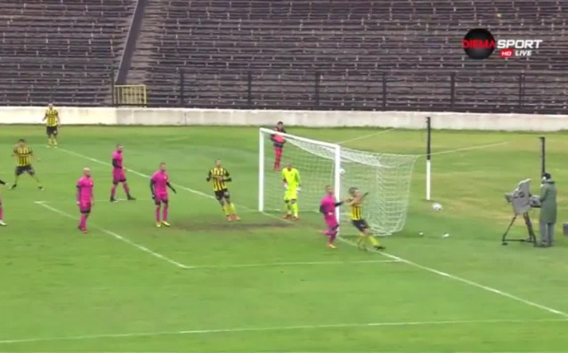 След 45 минути игра между Царско село и Ботев Пловдив