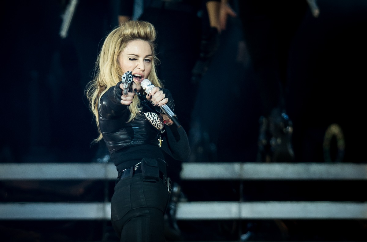 Мадона е била наричана от съучениците си "косматото чудовище". За компенсация, тя ще остане в историята като Кралицата на поп-музиката.