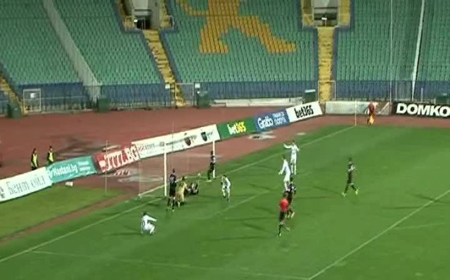 По драматичен начин Славия си проправи път до 1 4