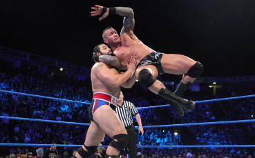 Русев загуби шанса си след нова загуба от Ренди Ортън