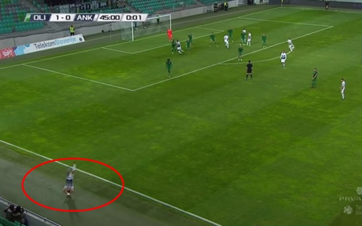 Хит изпълнение: Акробатичен тъч в Словения