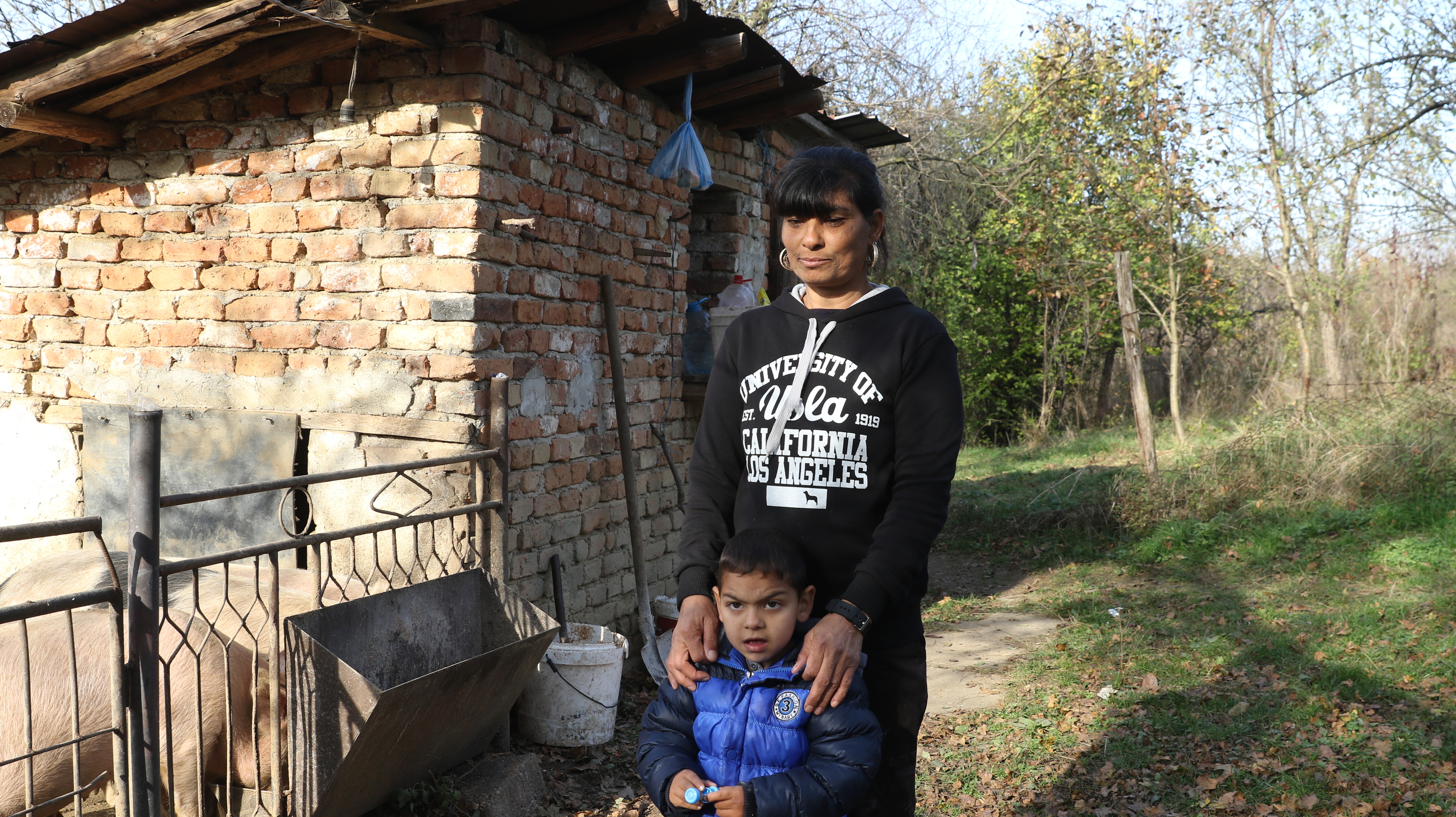 Ромката Мария от село Джурово край Правец с много труд и воля успява коренно да промени живота си за по-малко от две години.