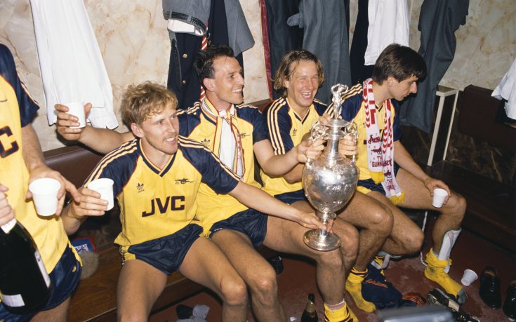 Увековечиха титлата на Арсенал от 1989