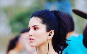 instagram.com/sunnyleone