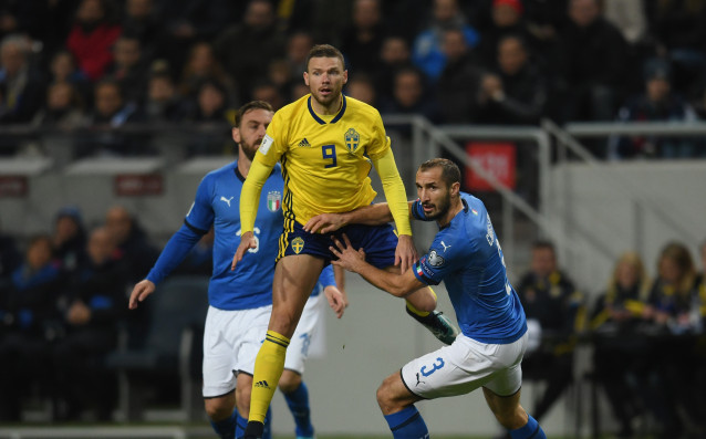 Нападателят на шведския национален отбор Маркус Берг бе единственият санкциониран
