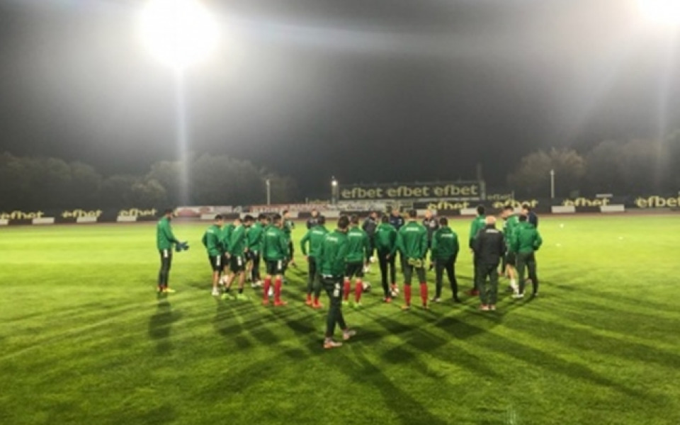 Младежите с официална тренировка преди мача с Черна гора