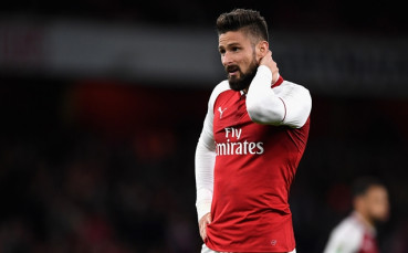 Челси чака Жиру, агентът му договаря сделката