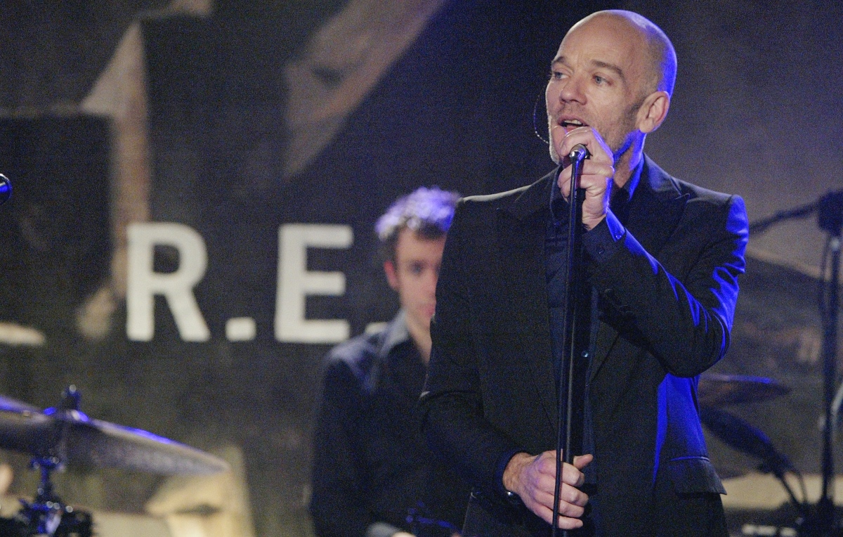 R.E.M. са истински професионалисти в категорията. Тяхната песен "Everybody hurts" е избана за най-тъжната песен на всички времена.
