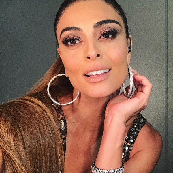 Жулиана Паес1