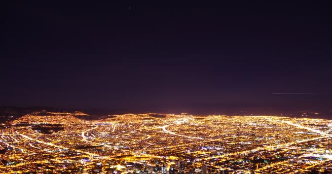 Светлинното замърсяване през нощта се увеличава показа анализ на спътникови