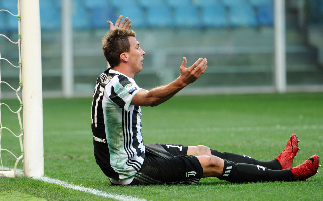 Острието на Ювентус Марио Манджукич очевидно привържи търпението си към