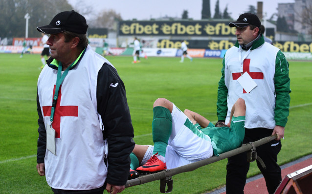 Старши треньорът на Берое Александър Томаш няма да може да