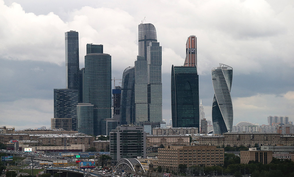 Москва е столицата и най-големият град на Русия. С население, според преброяването от 2010 г., от 11 милиона души Москва е най-големият град в Европа и пети в света и едно от основните политически, икономически, културни и научни средища на континента.
