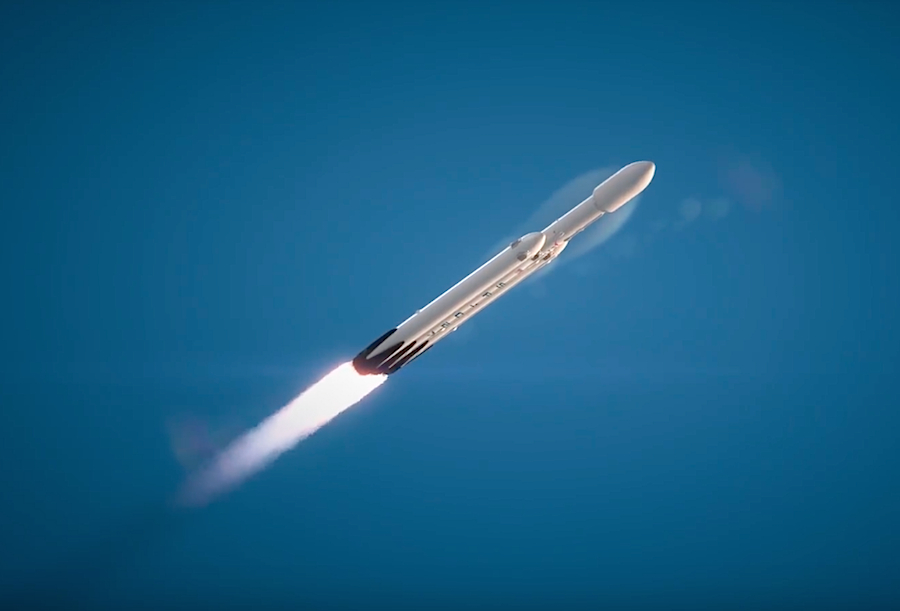 SpaceX отлага първия старт на огромната ракета Falcon Heavy