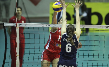 Без публика на 