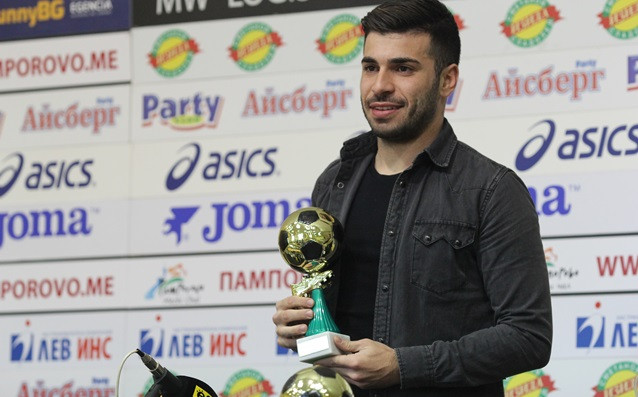 Халфът на Берое Педро Еуженио бе награден в Пресклуб България
