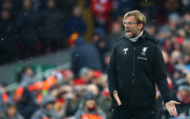 Клоп се репчи срещу съдии и репортери след дербито