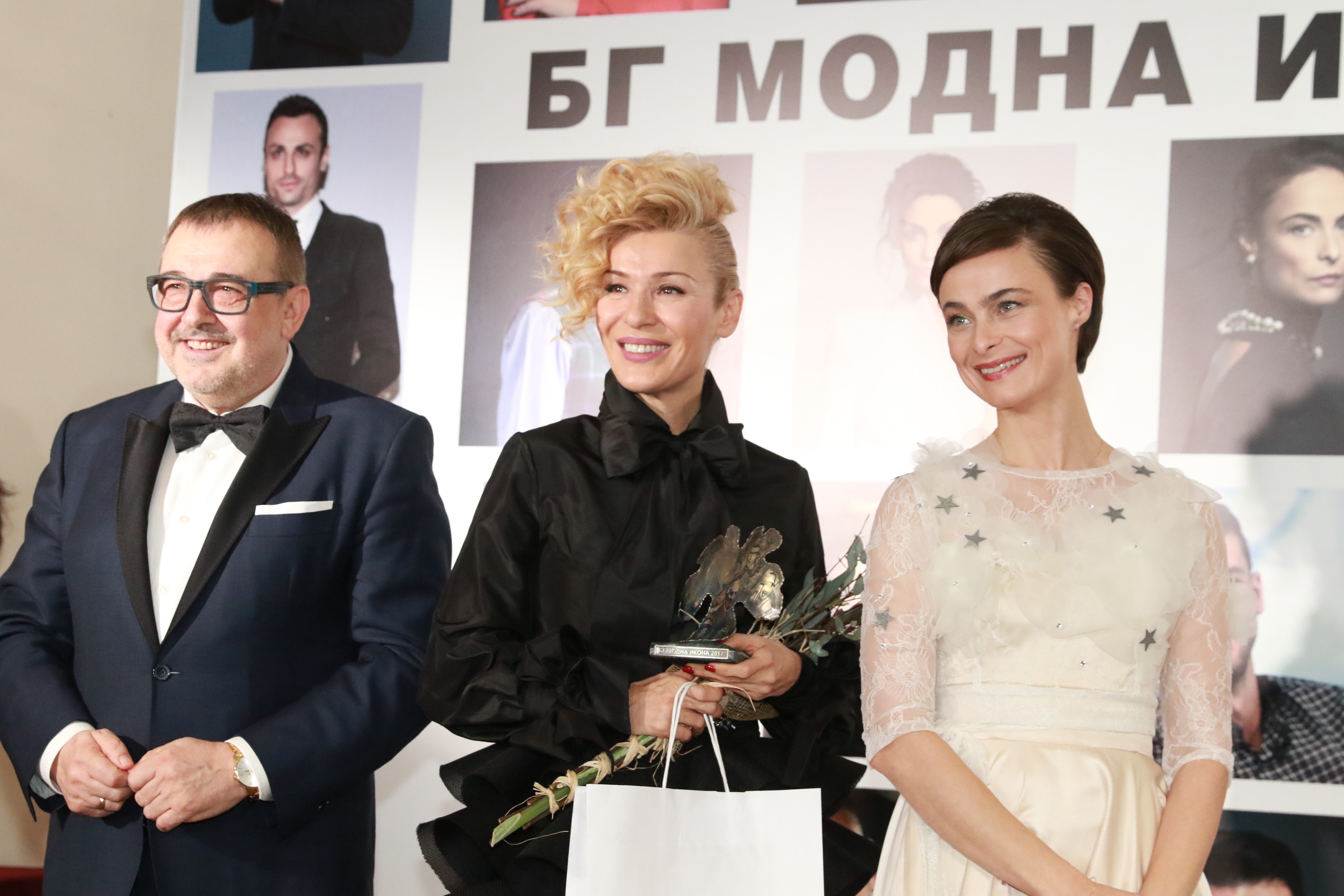 Водещата на NOVA Гала за втори път печели наградата за модна икона на България. 