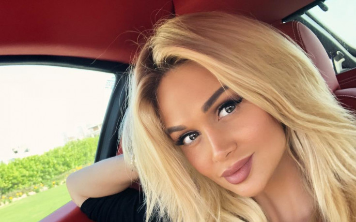 Русият ангел на Мондиала се радва на слънчеви емоции