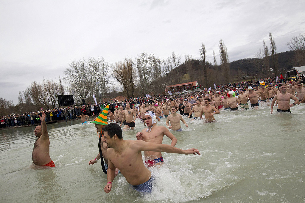 Къпане в езерото Балатон, Унгария