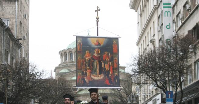 С празнично биене на камбаните на централните софийски храмове благодарствен