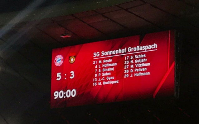 Байерн Мюнхен записа нова победа но допусна три гола във