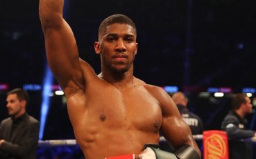 Антъни Джошуа сваля килограми за мача с Паркър