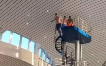 В Манчестър Юнайтед се учат да скачат за дузпа