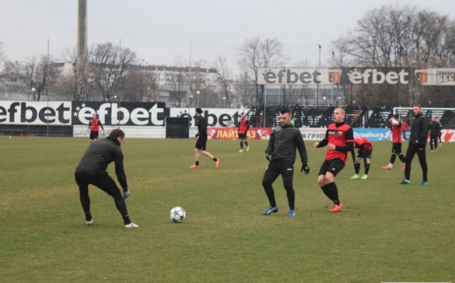 Представителният тим на Локомотив ще изиграе утре 29 01 първата