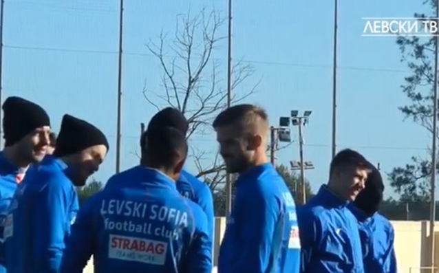 Исландският футболист на Левски Холмар Ейолфсон сподели радостта си че