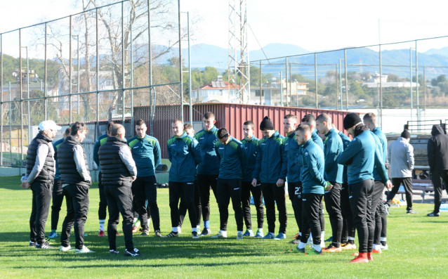 Отборът на Черно море проведе първа тренировка в Турция Моряците