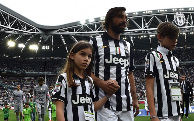 Синът на Андреа Пирло Николо подписа първия си професионален договор