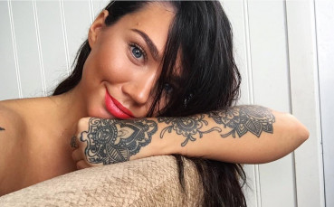 Кръшкач до край: Валенсия в крачка с пищна брюнетка