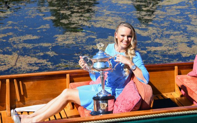 Шампионката от Откритото първенство на Австралия Каролине Возняцки остана на
