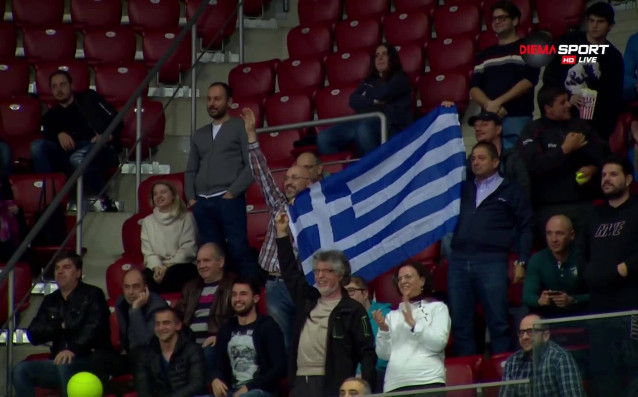 Гръцка агитка подкрепяше бурно Маркос Багдатис по време на мача