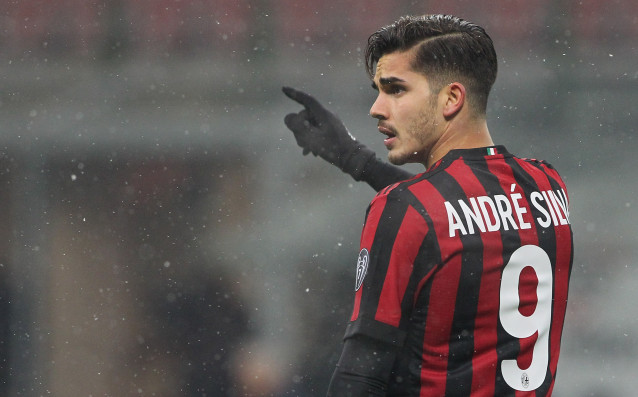 Младият португалски нападател Андре Силва ще води атаката на Милан