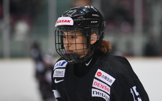 Нападателят от японския национален отбор по хокей на лед за
