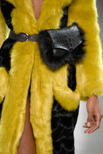 <p>&nbsp;</p>

<p>Vivienne Hu</p>