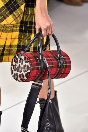 <p>Michael Kors</p>