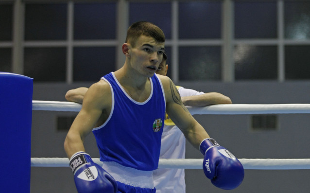 Българският боксьор Кирил Русинов постигна победа в първия си мач