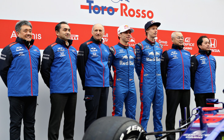 Новото Торо Росо на пистата в Барселона