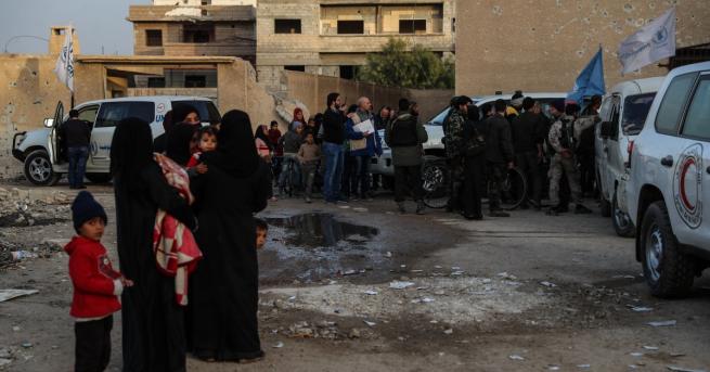 Жени в Сирия са били сексуално експлоатирани от мъже които