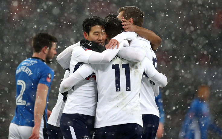 Преспи и ВАР не спряха свирепото шоу на Тотнъм