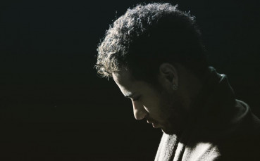 Неймар се оплаква на Коутиньо, плюе по президента на Барса